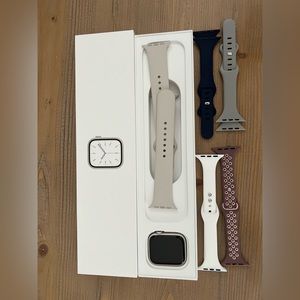 Apple Watch Series 7 Starlight 45mm with Extra Silicone Straps